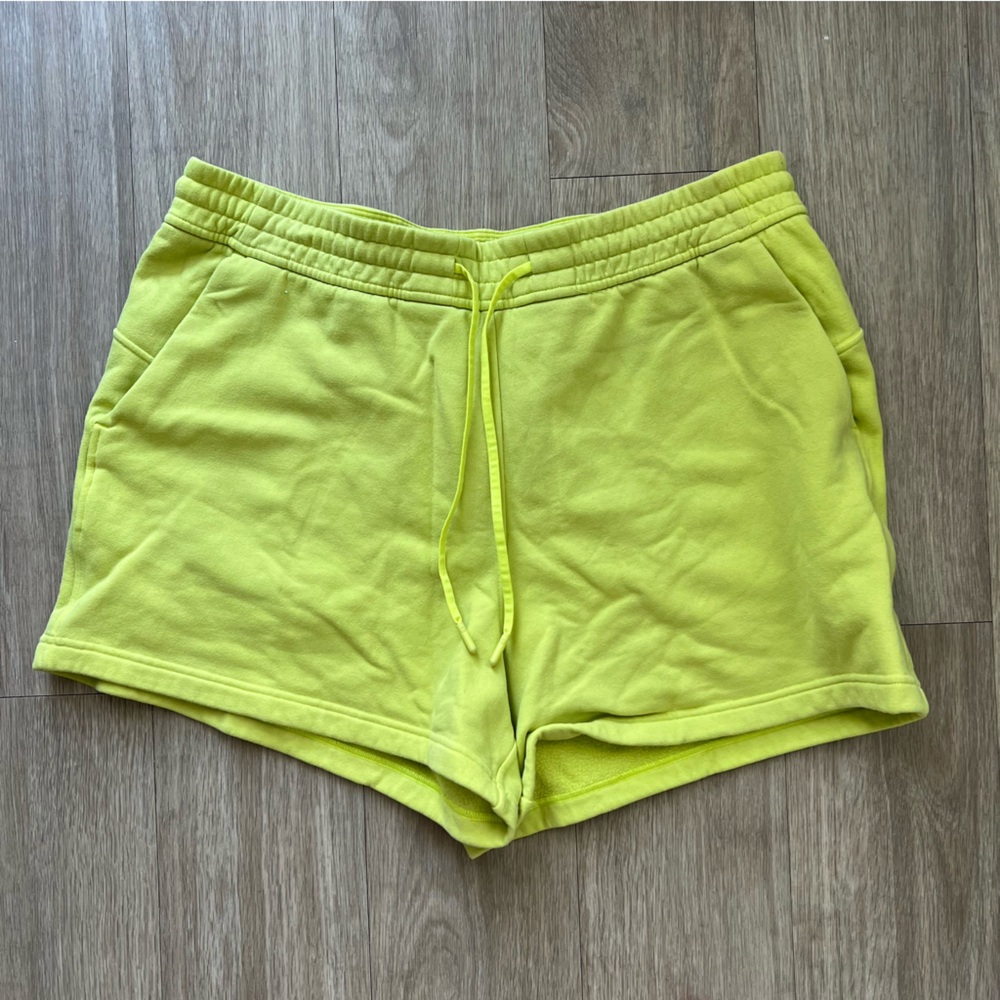 Lululemon Loungeful High-Rise Short